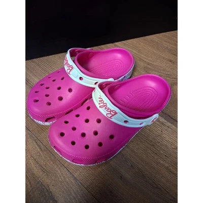 Zapatos zuecos Barbie Crocs para niños rosa talla 6 sandalias sin cordones Foto 1 de 4