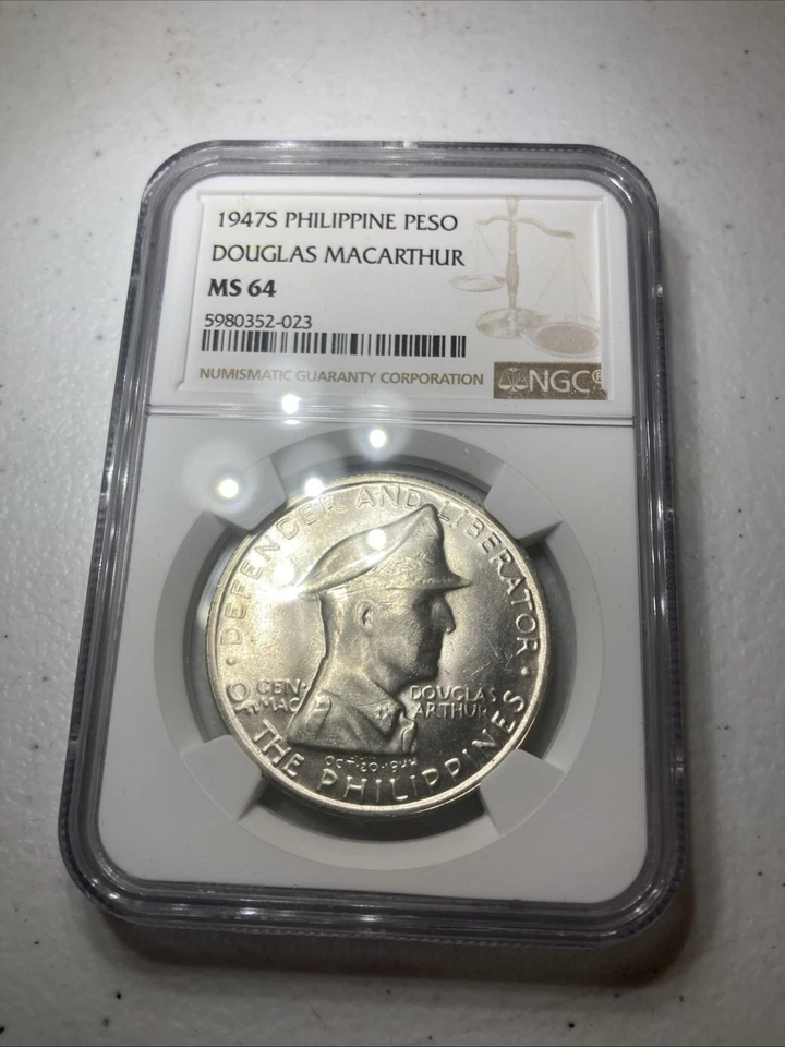 Philippines 1 Peso 1947 S NGC MS64 General Douglas MacArthur Silver Coin - Image 1 of 2
