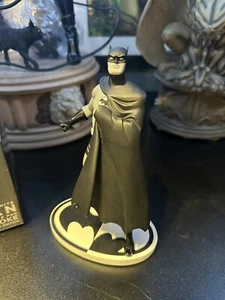 DC Direct Model Batman Black and White Statue (Darwyn Cooke Ed) - Picture 1 of 4