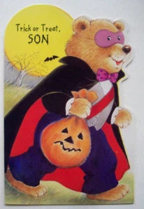 Bear as Count Dracula Halloween UNUSED vintage Halloween greeting card *FF23 - Picture 1 of 3