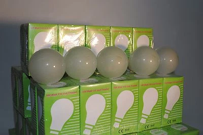 OLD STYLE Qty 20 100w Light Bulbs A19 1000hr not LED - Image 1 of 3