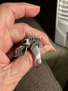 Vintage Men’s Skull sterling Silver Bikers Ring Size 12 Alien? WEIGHS 17.3 GRAMS - Picture 1 of 9