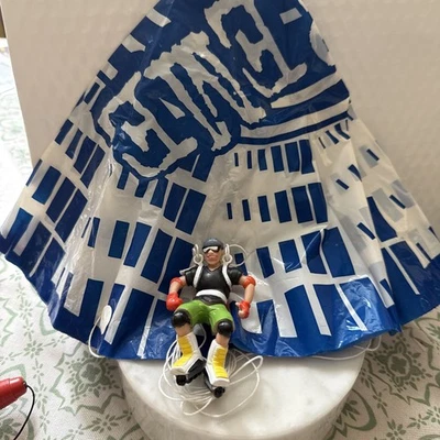 Figura de acción JARU Radical Sky Riders Xtreme Divers con paracaídas rara difícil de encontrar como está Foto 1 de 4