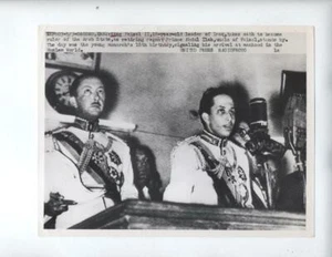 Irak الملك فيصل الثاني 1953 Rey Faisal II Bagdad 1933-1958 foto tío - Imagen 1 de 2