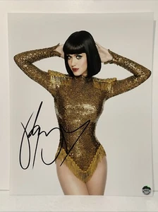 Katy Perry (Pop Star) Signed Autographed 8x10 photo - AUTO w/COA - Picture 1 of 2