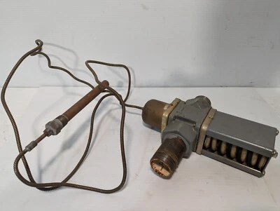 Johnson Controls Water Valve W/Attachment+Returns - Image 1 of 4