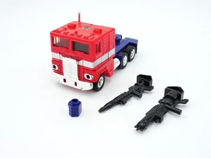 Optimus Prime TRANSFORMERS G1 Reissue Walmart Exclusive 2018 BROKEN Smokestack - Picture 1 of 7