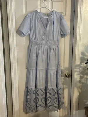 Vestido de primavera azul pálido lindo ilhós de renda estilo hippie novo com etiquetas tamanho grande - Imagem 1 de 4