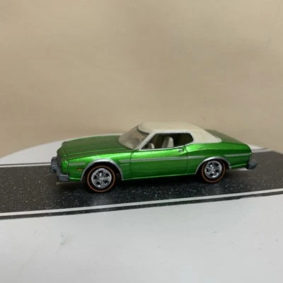 Ford Torino 1974 Johnny Lightning Super años 70 74 cupé verde metálico/blanco casi nuevo Foto 1 de 4