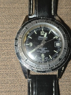 Bisel de duelo de viento manual Sicura Rallye GT Diver para hombre hora mundial funcionando Foto 1 de 4