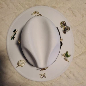 Custom  Fedora With 10 Brooches 4on hat 10on Brim just the right amount of Bling - Picture 1 of 6