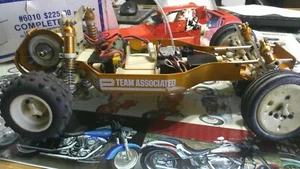 vintage Team Associated RC10 Goldchassis w box & parts &orginal speed control - Picture 1 of 19