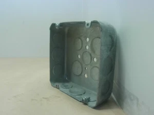 Crouse-Hinds TP-548 Square Outlet Box 4-11/16"x1-1/2" Deep 1/2-3 - New No Box - Picture 1 of 1