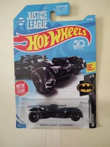 Hot Wheels 2017 DC Justice League Batmobile - Picture 1 of 4