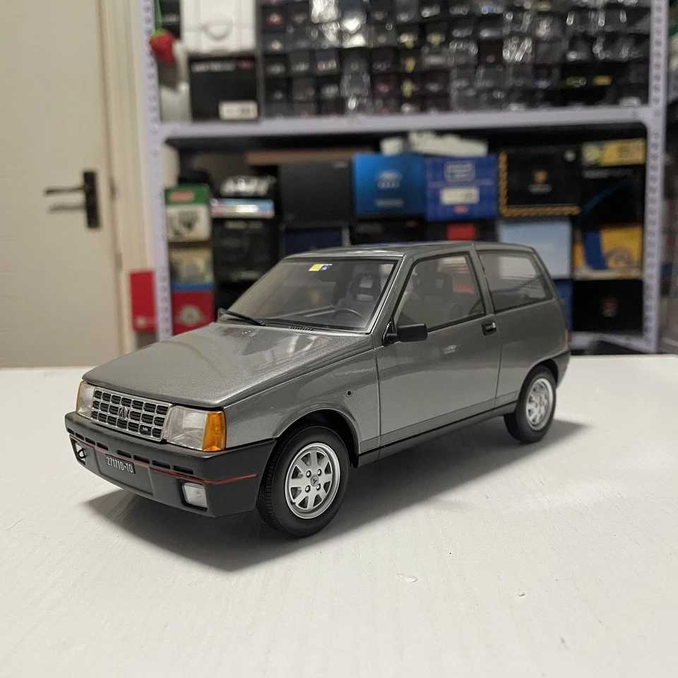 Laudoracing 1: 18 Autobianchi Y10 1985 Car Model Grey  - Image 1 of 4