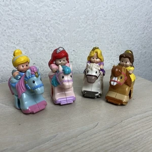 4 Little People Disney Prinzessin Klip Klop Pferde Cinderella Arielle Rapunzel Belle - Bild 1 von 24