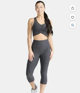 NEW Athletic Works Women’s Capri Performance Leggings with Pockets S - 2XL - Picture 1 of 6