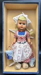 muñeca niña holandesa vintage con accesorios y caja original - Imagen 1 de 8