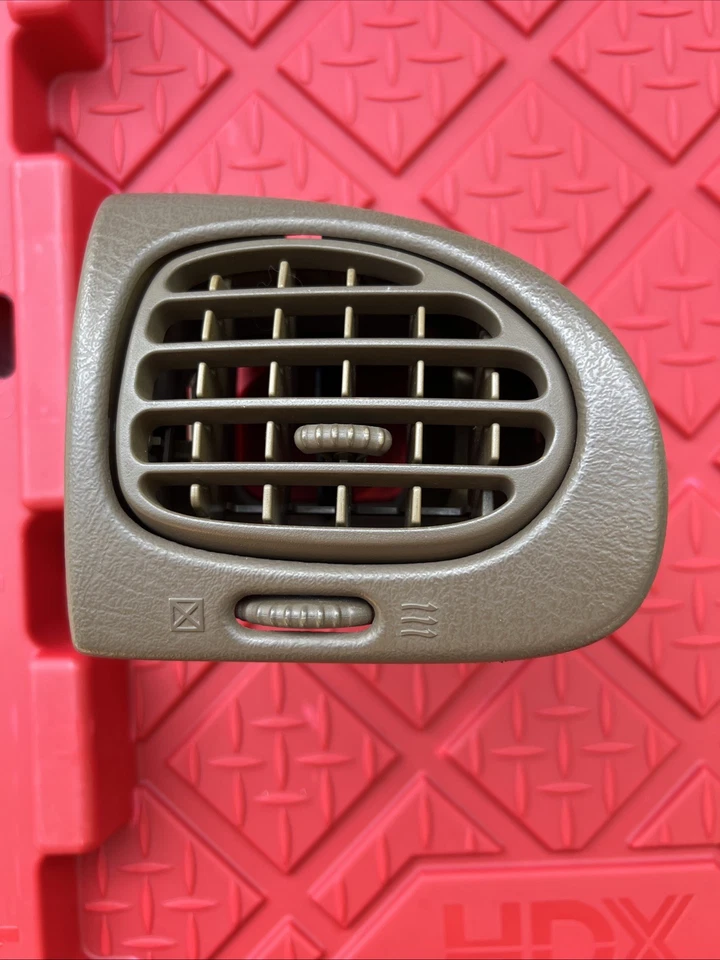 2002-2009 Chevrolet Trailblazer Passenger Right Side Brown AC Air Duct Vent OEM - Image 1 of 4