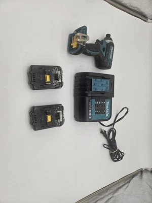Destornillador de Impacto Makita 18V LXT Modelo XDT11 con Batería X2 5.0AH + Cargador Foto 1 de 4