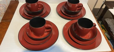 Set of 16 Pieces Corelle Hearthstone CHILI RED Dinner Salad Plates Mugs MINT!! - Image 1 of 4