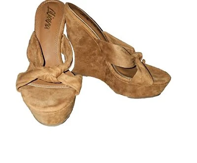 Sandalias de cuña con plataforma de gamuza Liliana para mujer 6,5 nude punta abierta sin cordones terrosas boho Foto 1 de 4