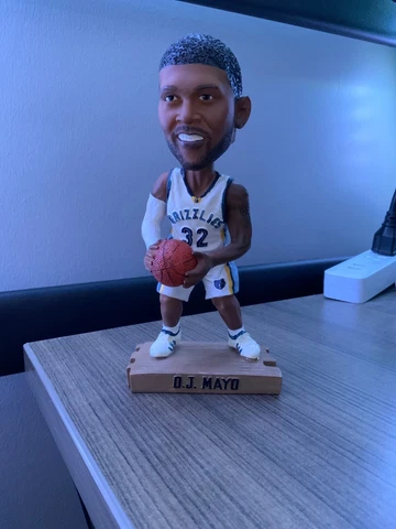 O.J. Mayo Bobblehead Memphis Grizzlies #32 Bobble Dobbles 2009 Cover