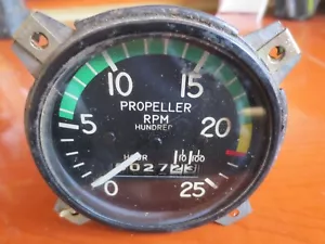 Tacómetro Piper Aircraft -- Instrumento de avión -- P/N 550 451 - Imagen 1 de 7