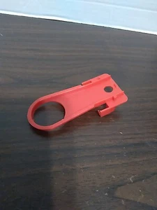 Red #16 Piece MOUSE TRAP Board Game Replacement Part from 1986 Milton Bradley - Picture 1 of 4