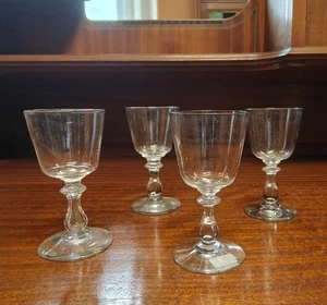 Cuatro vasos antiguos de licor Biedermeier vasos de licor Gründerzeit siglo XIX - Imagen 1 de 4