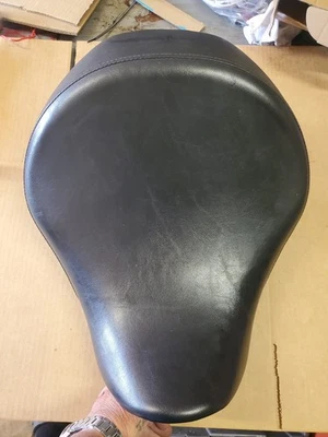 2004 04-09 Honda VT750C Shadow Aero Front Driver Rider Seat Cushion Pad OEM - Image 1 of 4