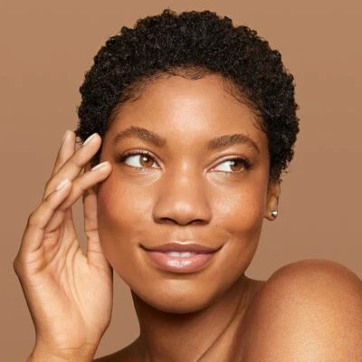 Pelucas sintéticas rizadas afro cortas corte pixie negras aspecto natural diario seguro contra el calor Foto 1 de 4