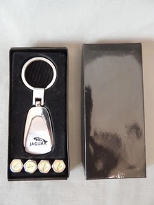 Collectible Metal Keychain Jaguar with 4 Decorations for car rims - Picture 1 of 7