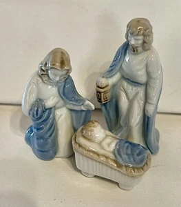 Vintage 1987 Lefton Nativity Blue White Ceramic Mary Joseph Baby Jesus Christmas - Picture 1 of 4