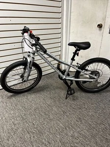 Specialized Kids Hotrock 20. Silver. New. 7 Speed. Front Suspension Fork. - Picture 1 of 5