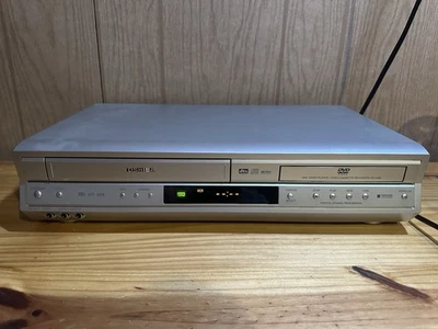 Toshiba SD-V392SU DVD/VCR Combo W/Remote DVD SIDE DOESNT OPEN FOR PARTS/REPAIR - Image 1 of 4