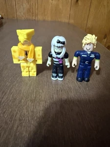 Roblox Figur Lot Worker At A Pizza Place Mia Ems St Luke's Funky Cheese - Bild 1 von 12