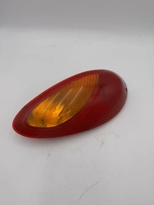 2007 克莱斯勒 PT Cruiser 侧后左灯原始设备制造商 223009 — 第 1/4 张图片