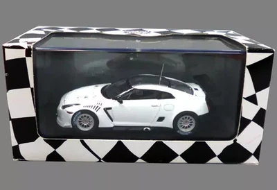 Mini coche 143 NISSAN GT-R GT1 2010 ver. Fuji Shake Down #1 Blanco x Metálico Foto 1 de 3