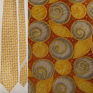 ERMENEGILDO ZEGNA YELLOW GRAY CONCH RAM HORN SNAIL SEA SHELL SILK NECKTIE TIE - Picture 1 of 4