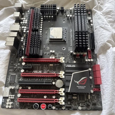 ASUS Crosshair IV Formula /Crosshair V Formula /-Z Desktop Motherboard DDR3 ATX - Image 1 of 4