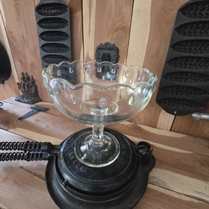 Vintage Indiana Glass Co. Large Candy Dish On Pedestal Diamond Pattern, 7 3/4 In - Picture 1 of 7