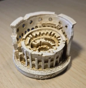 Vintage Mini Rome Roman Colosseum Italy Souvenir Figurine 3" x 2" Roma - Picture 1 of 10
