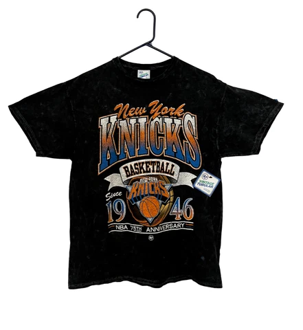 New York Knicks Black Basketball T-Shirt - Size Large Cover