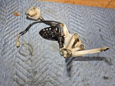 2005 SUZUKI GSXR 600 GSX-R 600 Right Rearset Rear Set Foot Rest - Image 1 of 4