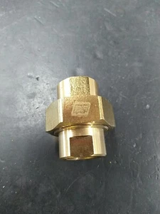 33250-06-06 3/8" Brass Female Pipe Union NPT - Picture 1 of 1
