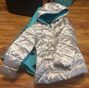 Girls winter coat, Silver, size 6/6X - Picture 1 of 1