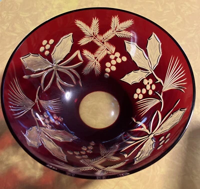 Vintage AJKA Cristal Diseño Gremio Rubí Rojo Acebo y Pino Cuenco 9" Hecho en Hungría Foto 1 de 4