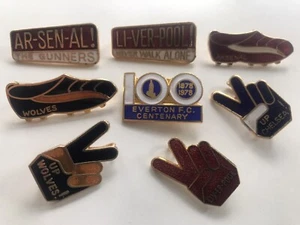 LOT FOOTBALL BADGES COFFER LONDON VTG ENAMEL LIVERPOOL EVERTON CHELSEA WOLVES - Picture 1 of 17