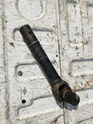 Cub Cadet 3000 Series Deck Drive Shaft  3225 3240 3235 3206 3204 3205 3208 - Image 1 of 3